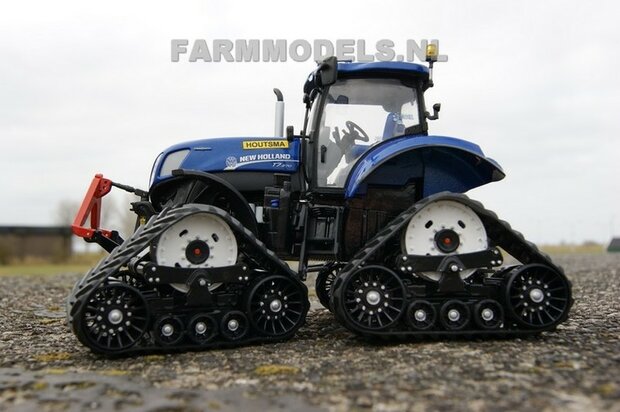 545. New Holland  op bredere rups onderstellen