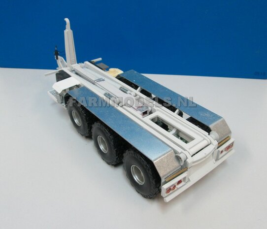 TIPS / Examples: (VMR Veenhuis) 3-axle Carrier tanks 1:32