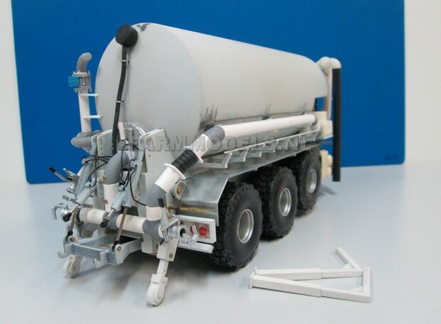 TIPS / Examples: (VMR Veenhuis) 3-axle Carrier tanks 1:32