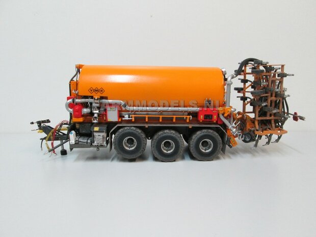 TIPS / Examples: (VMR Veenhuis) 3-axle Carrier tanks 1:32