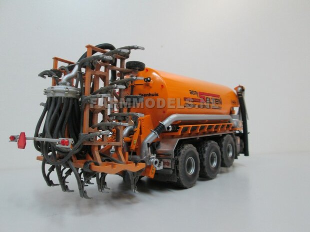 TIPS / Examples: (VMR Veenhuis) 3-axle Carrier tanks 1:32