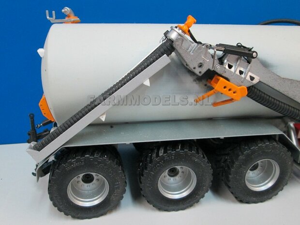 3 Asser mesttank basis (VMR Veenhuis of ander merk) Bouwpakket 1:32 (HTD)