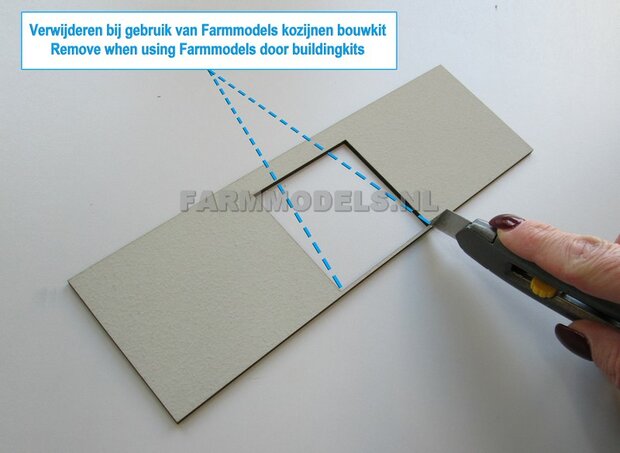 1x muurdeel Blank + 1x Dubbele Deur uitsparing- 250 x 80 x 3 mm, kaal hout - t.b.v. (bewaar-) loods / stal / kantoor / huis, 1:32