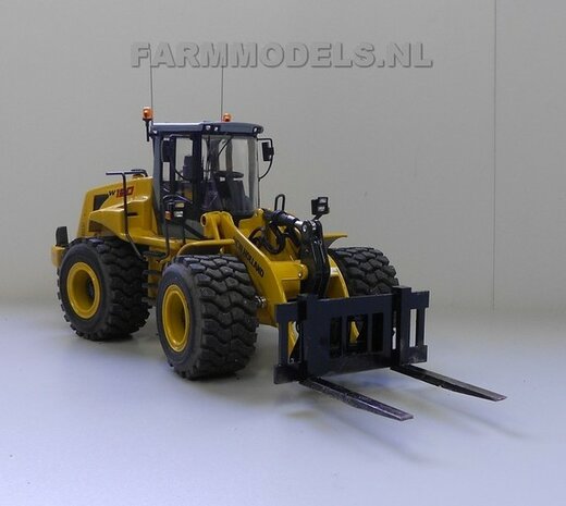 920. New Holland shovel, schaal 1:32, brede banden, snel wissel, Holaras kuilverdeler etc