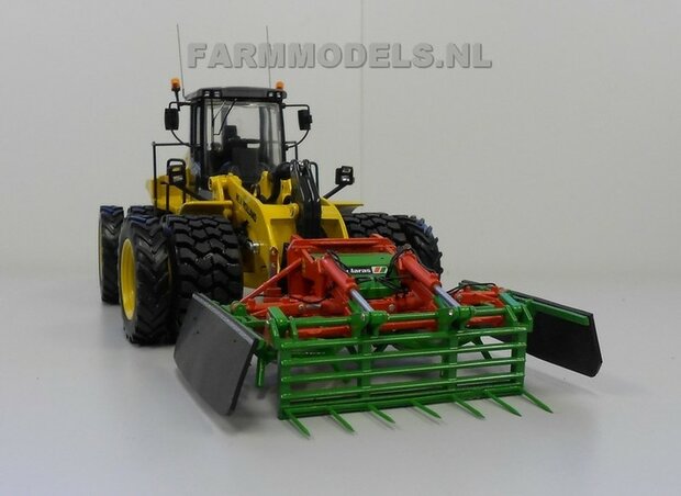 920. New Holland shovel, schaal 1:32, brede banden, snel wissel, Holaras kuilverdeler etc