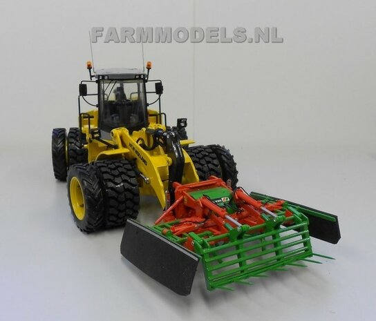 920. New Holland shovel, schaal 1:32, brede banden, snel wissel, Holaras kuilverdeler etc