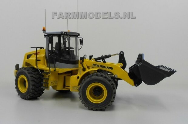 920. New Holland shovel, schaal 1:32, brede banden, snel wissel, Holaras kuilverdeler etc