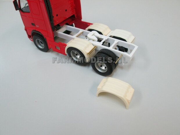 Universeel Vrachtwagen Chassis 6x4 met lift as, BOUWKIT Basis 1:32 (HTD)