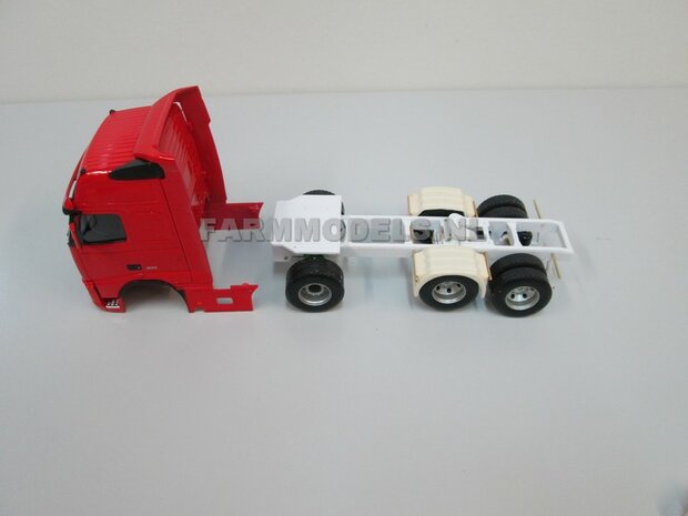 Universeel Vrachtwagen Chassis 6x4 met lift as, BOUWKIT Basis 1:32 (HTD)