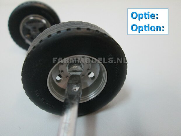 2x Ombouw / Inleg-deel + Center Ring t.b.v. Super Single / Smalle Truck banden (=velg kom+ring) NU BLANK GELEVERD, &Oslash; 17.3 x 5 mm, 1:32                               