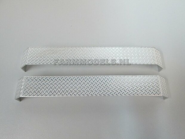 2x Aluminium miniatuur traanplaat spatborden, 1:32 geschikt voor 3 asser voor o.a. Joskin/ROS/VMR Veenhuis bouwpakket  