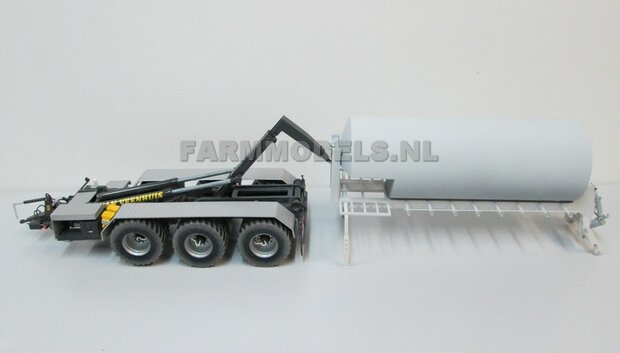 Carrier Mesttank + hefinrichting bouwpakket t.b.v. (Jan Veenhuis) Haakarm carrier, bouwpakket basis 1:32                     