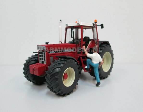 Aluminium Achteras velgen + bredere banden, geschikt voor de SCHUCO Case &amp; IH 1255 / 1455  Massieve Aluminium velgen 1:32                  