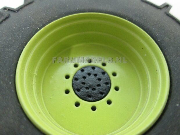&Oslash; 47 mm: 4x brede banden + alu. velgen MB Trac 1100 , Velgen MB Trac groen + zwarte planeetkappen + wielboutringen, geschikt voor MB trac 1100 1:32            