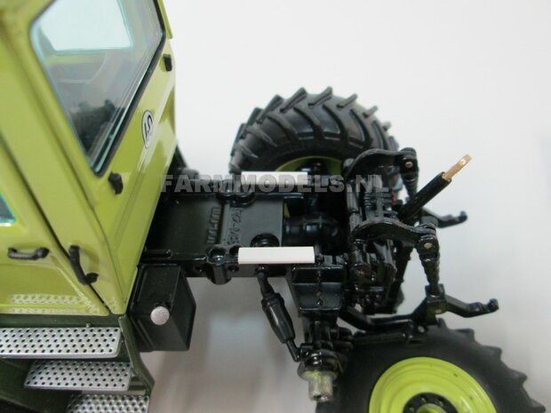 &Oslash; 47 mm: 4x brede banden + alu. velgen MB Trac 1100 , Velgen MB Trac groen + zwarte planeetkappen + wielboutringen, geschikt voor MB trac 1100 1:32            