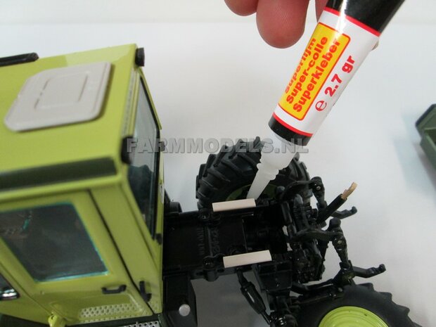 &Oslash; 47 mm: 4x brede banden + alu. velgen MB Trac 1100 , Velgen MB Trac groen + zwarte planeetkappen + wielboutringen, geschikt voor MB trac 1100 1:32            