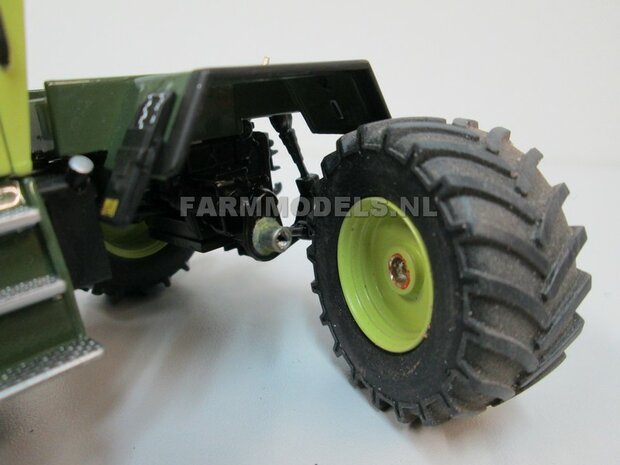 &Oslash; 47 mm: 4x brede banden + alu. velgen MB Trac 1100 , Velgen MB Trac groen + zwarte planeetkappen + wielboutringen, geschikt voor MB trac 1100 1:32            