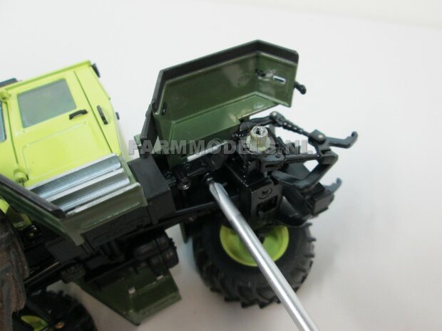 &Oslash; 47 mm: 4x brede banden + alu. velgen MB Trac 1100 , Velgen MB Trac groen + zwarte planeetkappen + wielboutringen, geschikt voor MB trac 1100 1:32            