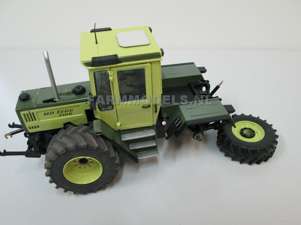 &Oslash; 47 mm: 4x brede banden + alu. velgen MB Trac 1100 , Velgen MB Trac groen + zwarte planeetkappen + wielboutringen, geschikt voor MB trac 1100 1:32            