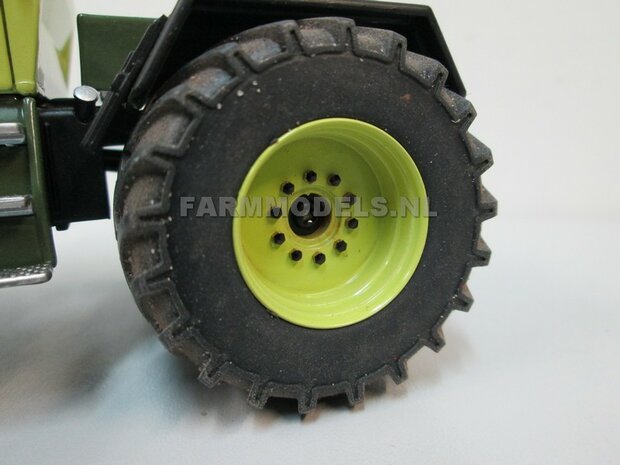 &Oslash; 47 mm: 4x brede banden + alu. velgen MB Trac 1100 , Velgen MB Trac groen + zwarte planeetkappen + wielboutringen, geschikt voor MB trac 1100 1:32            