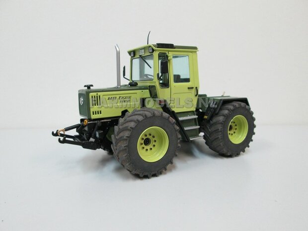 &Oslash; 47 mm: 4x brede banden + alu. velgen MB Trac 1100 , Velgen MB Trac groen + zwarte planeetkappen + wielboutringen, geschikt voor MB trac 1100 1:32            