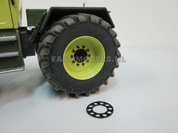 &Oslash; 47 mm: 4x brede banden + alu. velgen MB Trac 1100 , Velgen MB Trac groen + zwarte planeetkappen + wielboutringen, geschikt voor MB trac 1100 1:32            