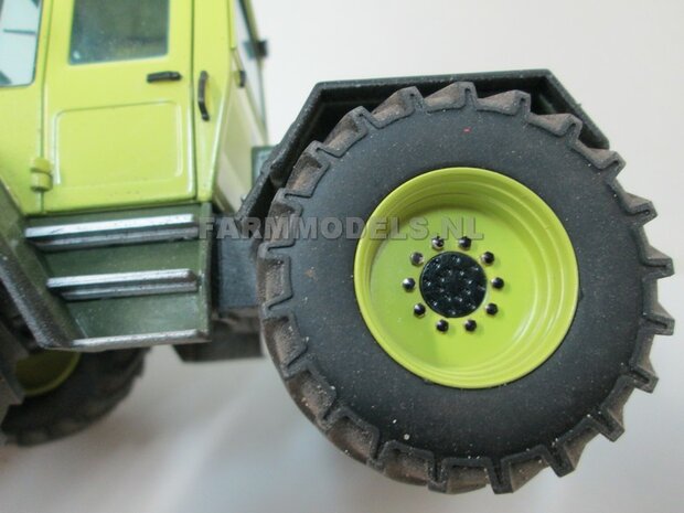 &Oslash; 47 mm: 4x brede banden + alu. velgen MB Trac 1100 , Velgen MB Trac groen + zwarte planeetkappen + wielboutringen, geschikt voor MB trac 1100 1:32            