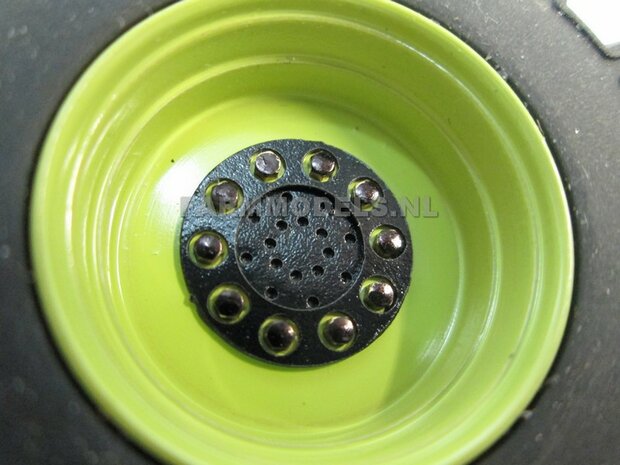 &Oslash; 47 mm: 4x brede banden + alu. velgen MB Trac 1100 , Velgen MB Trac groen + zwarte planeetkappen + wielboutringen, geschikt voor MB trac 1100 1:32            