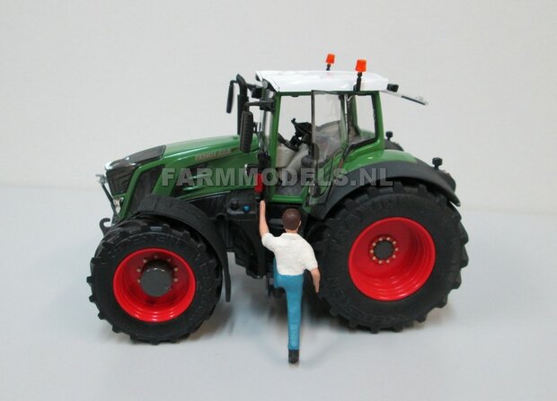 VOORBEELD FOTO&#039;S Fendt 828 Vario S4 (2015), Brede banden + spatborden + trekhaak - 1:32 Wiking Handmatig verbouwd / Manually rebuilt   VOORBEELDFOTO