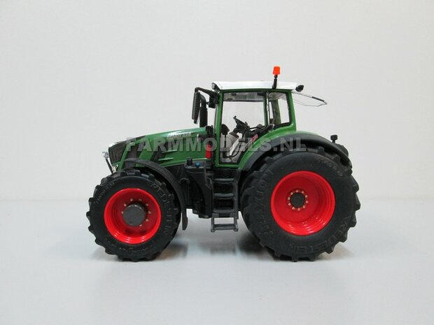 VOORBEELD FOTO&#039;S Fendt 828 Vario S4 (2015), Brede banden + spatborden + trekhaak - 1:32 Wiking Handmatig verbouwd / Manually rebuilt   VOORBEELDFOTO