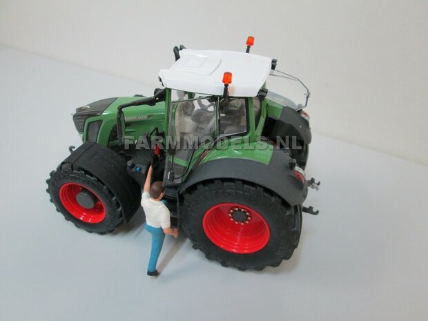 VOORBEELD FOTO&#039;S Fendt 828 Vario S4 (2015), Brede banden + spatborden + trekhaak - 1:32 Wiking Handmatig verbouwd / Manually rebuilt   VOORBEELDFOTO