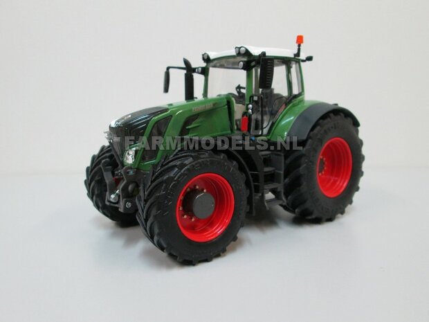 VOORBEELD FOTO&#039;S Fendt 828 Vario S4 (2015), Brede banden + spatborden + trekhaak - 1:32 Wiking Handmatig verbouwd / Manually rebuilt   VOORBEELDFOTO