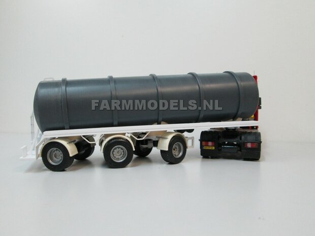 Mestoplegger + SuperSingle Banden (VMA / D-Tec) 3 asser mest trailer (slurrytanker) Bouwpakket Basis 1:32 (HTD)          