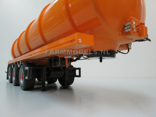 Mestoplegger + SuperSingle Banden (VMA / D-Tec) 3 asser mest trailer (slurrytanker) Bouwpakket Basis 1:32 (HTD)          