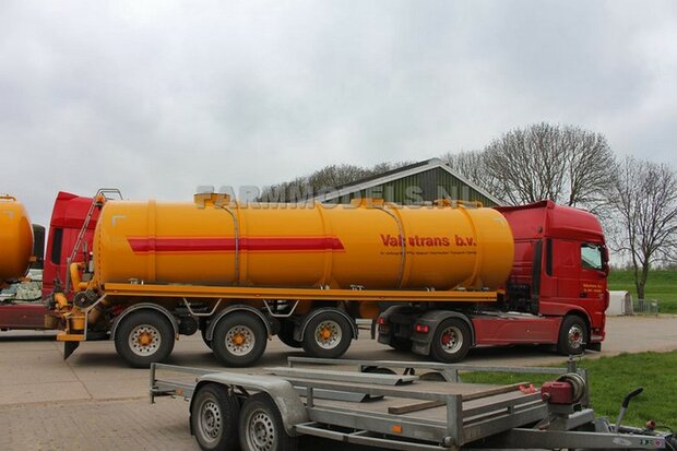 Mestoplegger + SuperSingle Banden (VMA / D-Tec) 3 asser mest trailer (slurrytanker) Bouwpakket Basis 1:32 (HTD)          