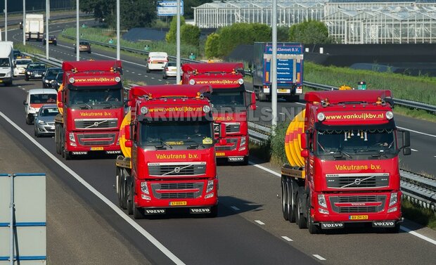 Mestoplegger + SuperSingle Banden (VMA / D-Tec) 3 asser mest trailer (slurrytanker) Bouwpakket Basis 1:32      