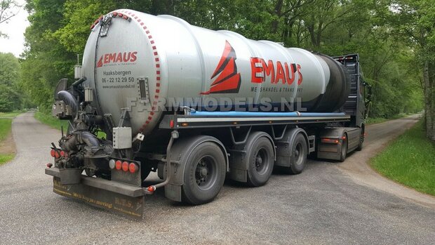 Mestoplegger + SuperSingle Banden (VMA / D-Tec) 3 asser mest trailer (slurrytanker) Bouwpakket Basis 1:32 (HTD)          