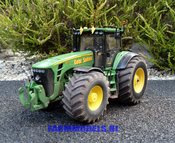 340. John Deere 8530 full options (met opgeklapte fronthef)