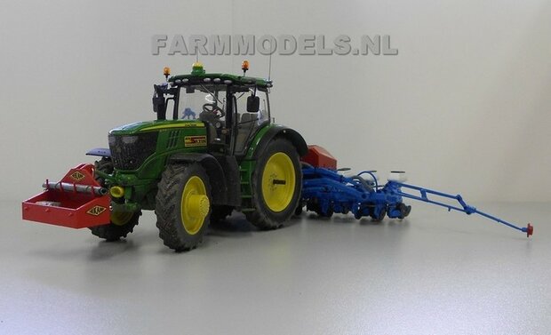 040. John Deere 6210 met Monosem ma&iuml;s zaaier en Heykamp frontbak