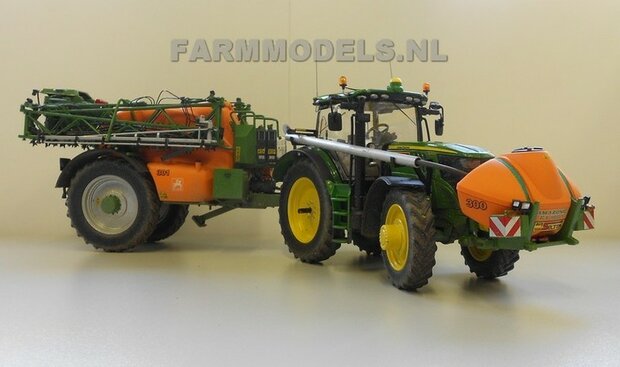 327. John Deere 6210R met Amazone UX 5200 Veldspuit en Amazone fronttank FT 1001 Agri Service Selten