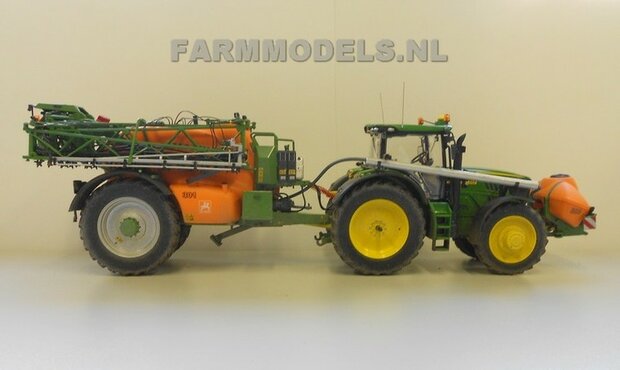 327. John Deere 6210R met Amazone UX 5200 Veldspuit en Amazone fronttank FT 1001 Agri Service Selten