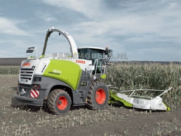 Claas Jaguar 860 op Brede banden + 1x Orbis 750 + PU 300 graspickup &amp; koel roosters geplaatst op hakselaar 1:32, Wiking