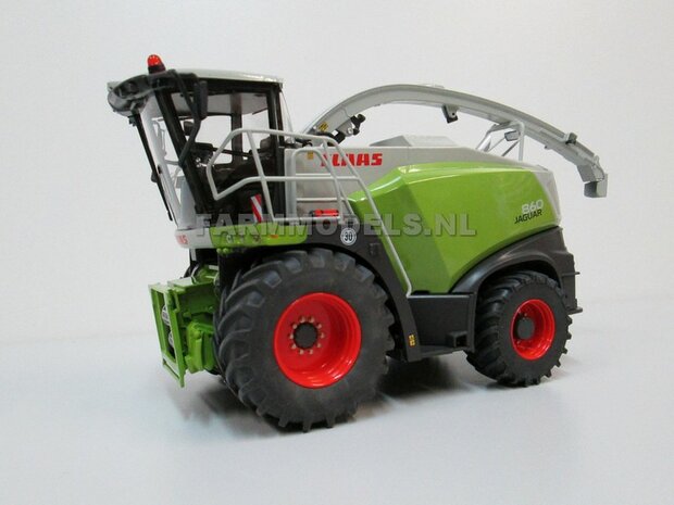 Claas Jaguar 860 op Brede banden + 1x Orbis 750 + PU 300 graspickup &amp; koel roosters geplaatst op hakselaar 1:32, Wiking