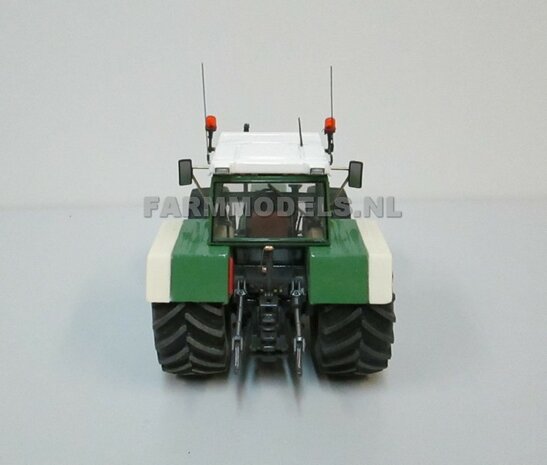 2x Spatbordverbreders geschikt voor de Fendt 615/ 612 WeiseToys 1:32 