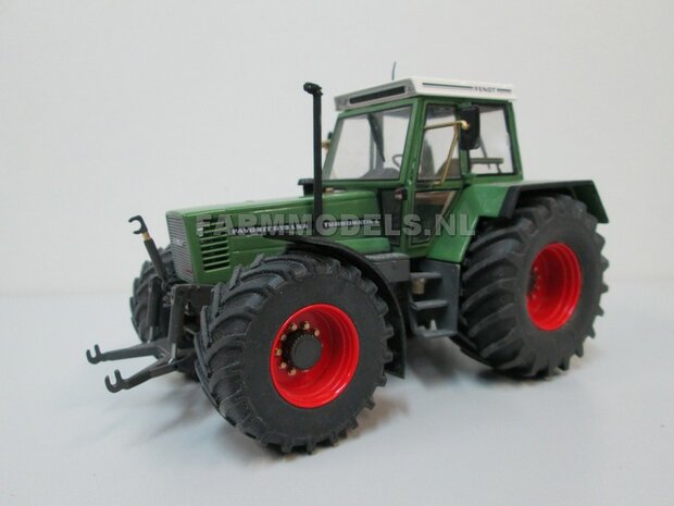 2x Spatbordverbreders geschikt voor de Fendt 615/ 612 WeiseToys 1:32 