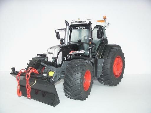 150. Fendt 820 Black Beauty 