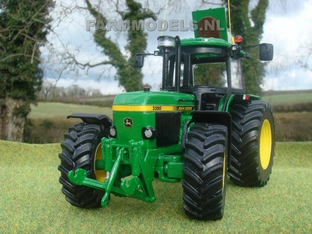 326. John Deere 3350