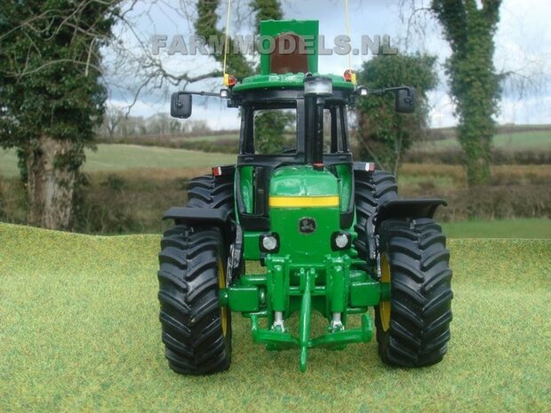 326. John Deere 3350