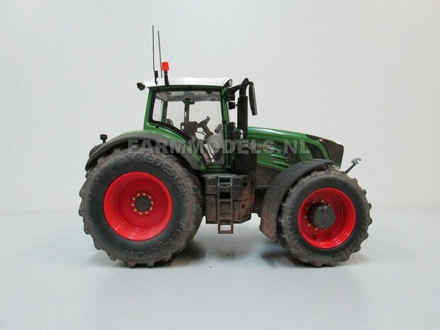 VOORBEELD FOTO&#039;S Fendt 939 Vario G2 (2014/Tier IV) Brede banden + spatborden + trekhaak + 2 antennes + STOFLOOK- 1:32 Wiking Handmatig verbouwd / Manually rebuilt