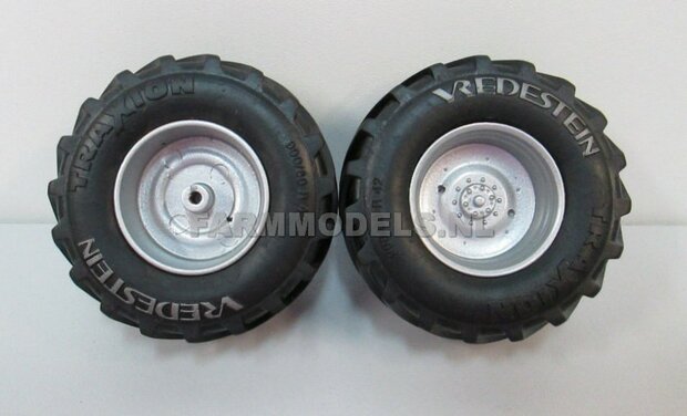 &Oslash; 68.2 x 31.3 mm: UNIVERSEEL: 2x Vredestein Traxion banden + Vredestein opdruk licht grijs + Diecast velgen ALU.-METALIC Gespoten geleverd 1:32 Universele set 
